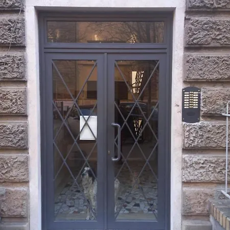 Piazza Bologna Via Stamira 74 Interno 12 Felice ホームステイ *